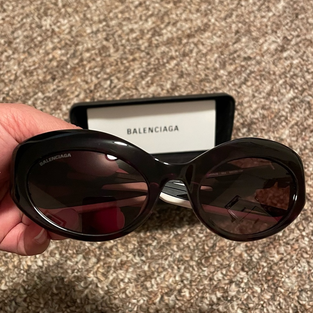Balenciaga Black Oval Sunglasses with Sleek Design